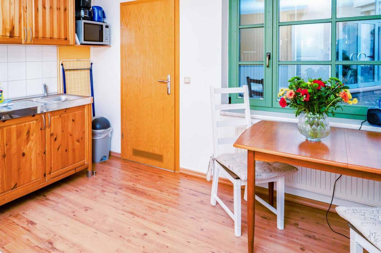 Apartmenthaus Chrischanshof Росток Экстерьер фото